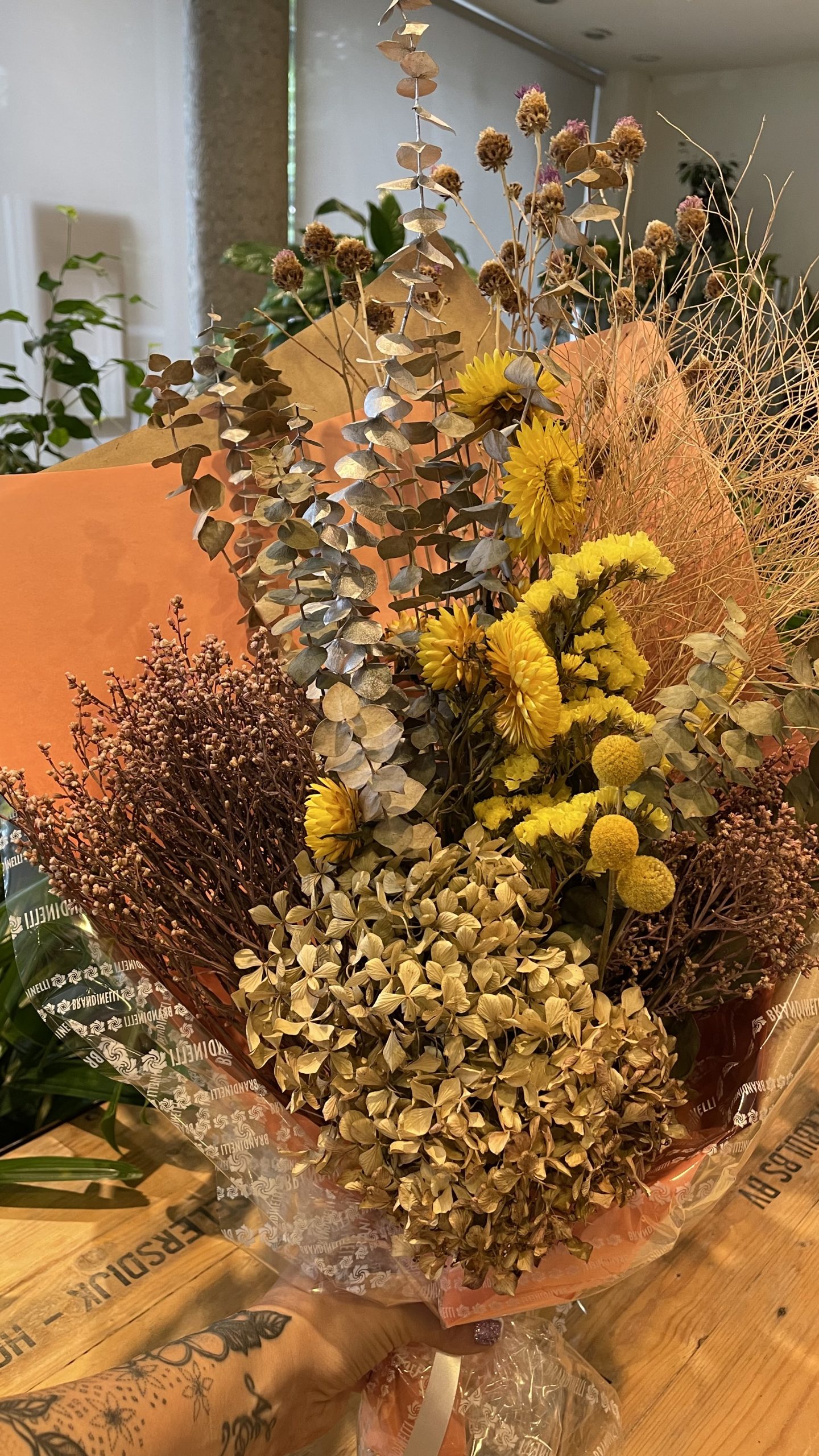 Ramo de flores eternas – Brandinelli