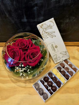 Esfera con 3 Rosas y Bombones