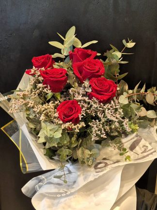 Mazzo de 6 rosas rojas