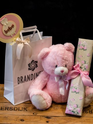 Osito rosa, bombones y cartel