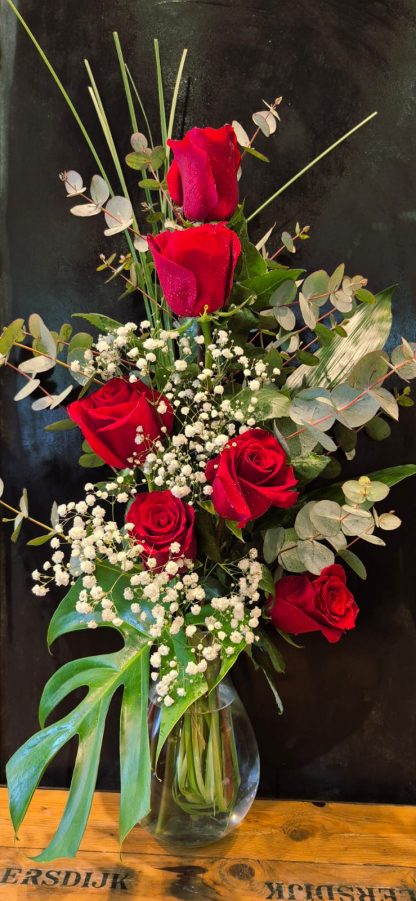 Arreglo de 6 rosas